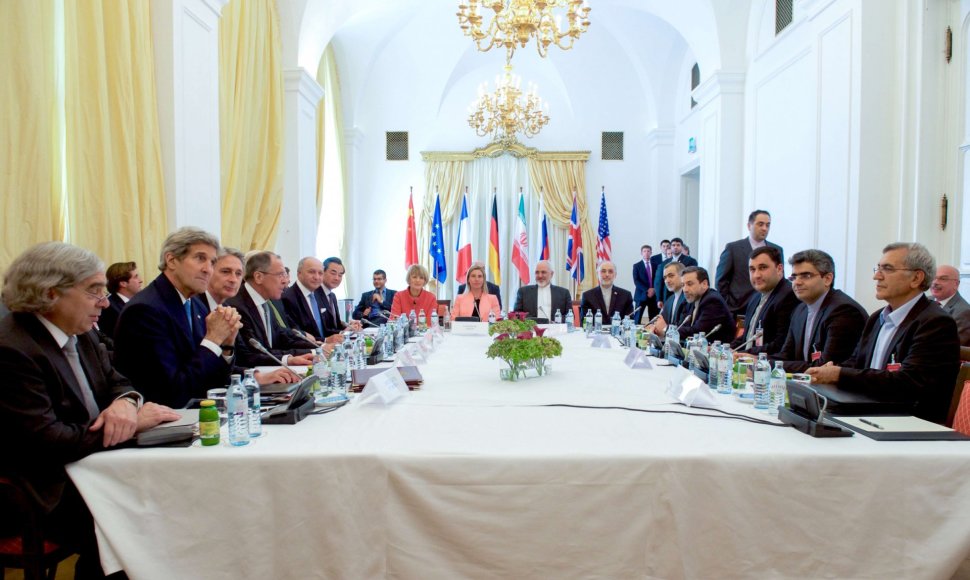 Galingųjų šalių užsienio reikalų ministrai pradėjo lemiamas derybas dėl Irano branduolinės programos