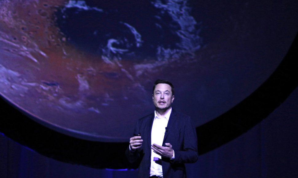 Elonas Muskas pristatė Marso kolonizavimo planus