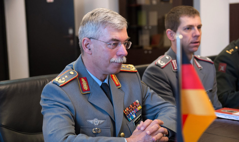 Vokietijos Sausumos Pajėgų vado pavaduotojas generolas leitenantas  Joergas Vollmeris