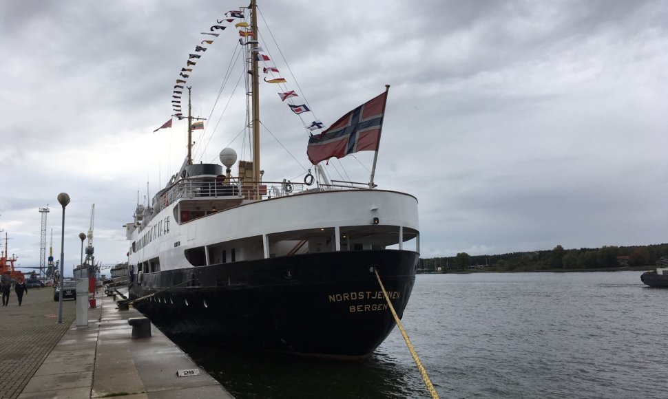 Klaipėdoje kruizinės laivybos sezoną pabaigė pirmą kartą į Klaipėdą atplaukęs garlaivis su Norvegijos vėliava,