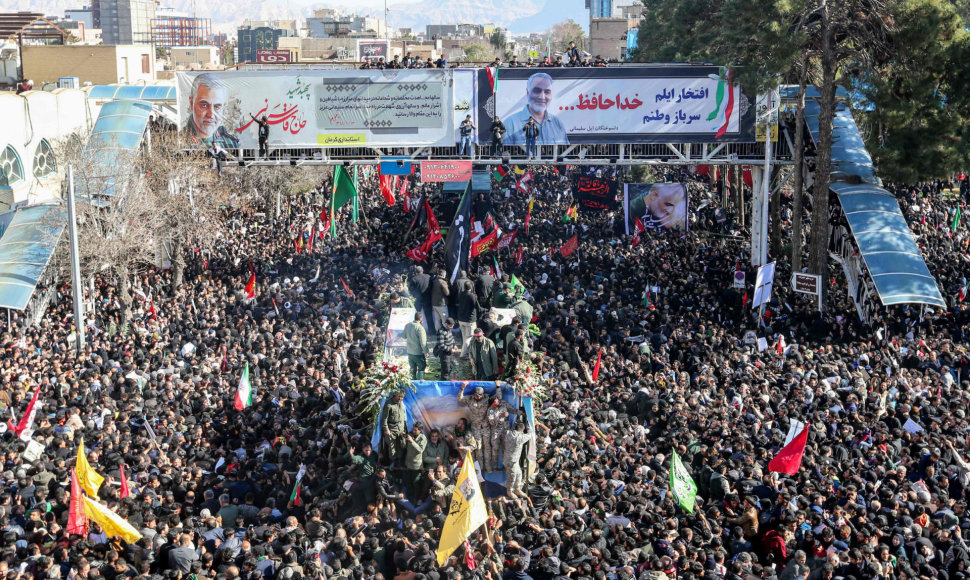 Irane per Q.Soleimani laidotuvių procesiją susidarius spūsčiai žuvo 35 žmonės