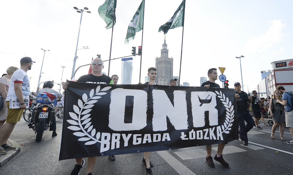 „Nacionalinės radikalips stovyklos“ atstovai