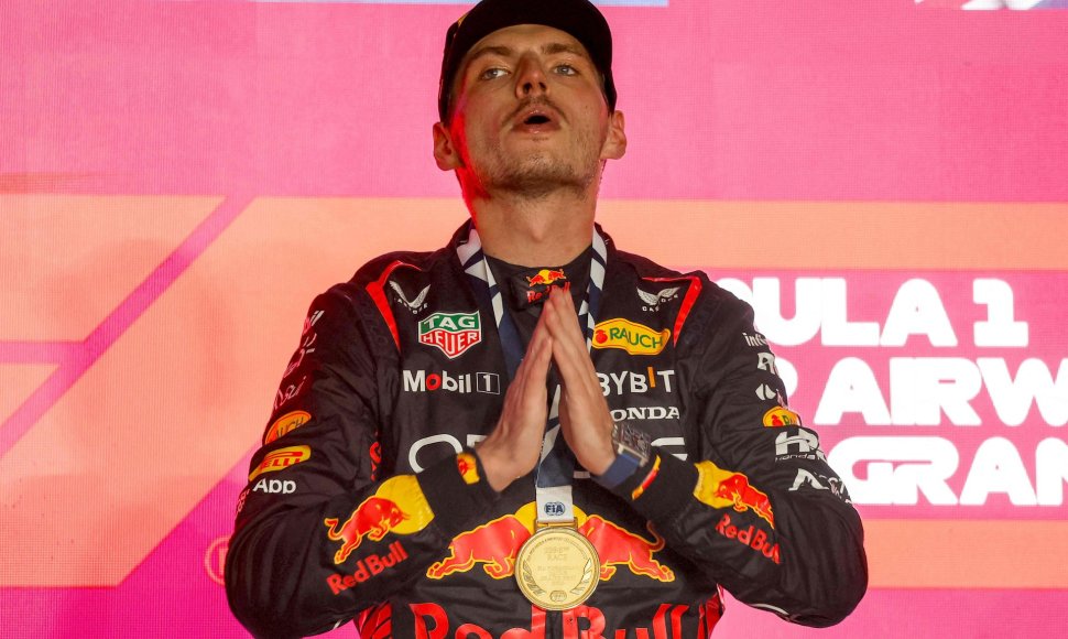 Maxas Verstappenas laimėjo Kataro GP