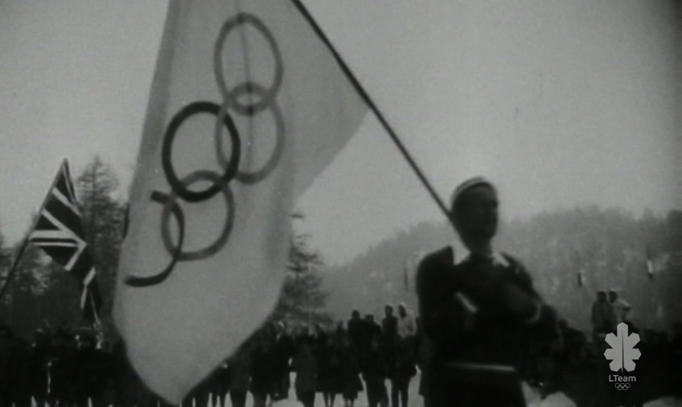 Dokumentinio filmo 'Jau 100 metų nenuleidžiame rankų' kadras