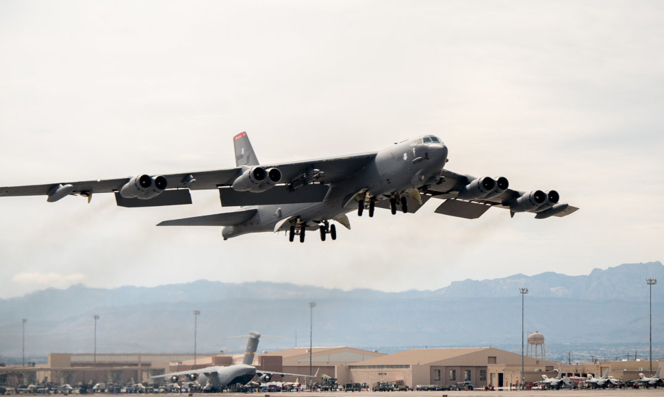 „Boeing B-52 Stratofortress“ bombonešis