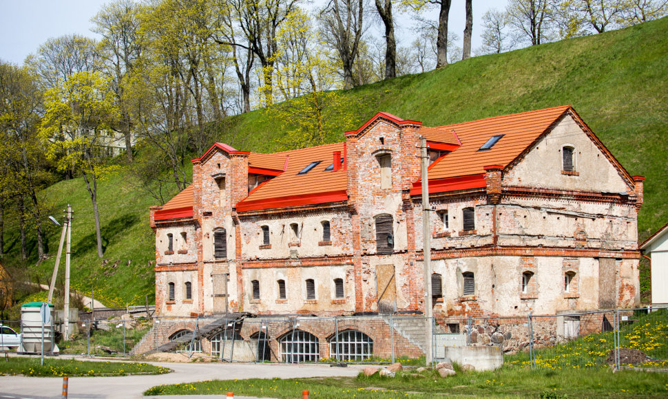 Veliuonos archeologinių piliakalnių kompleksas