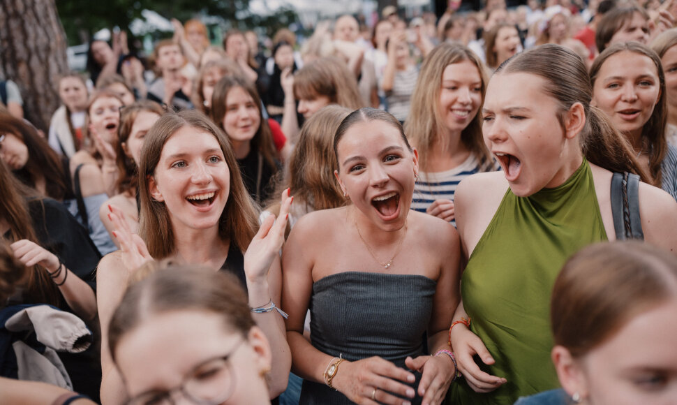 Tūkstančiai žmonių Vingio parke šventė Vilniaus gimtadienį