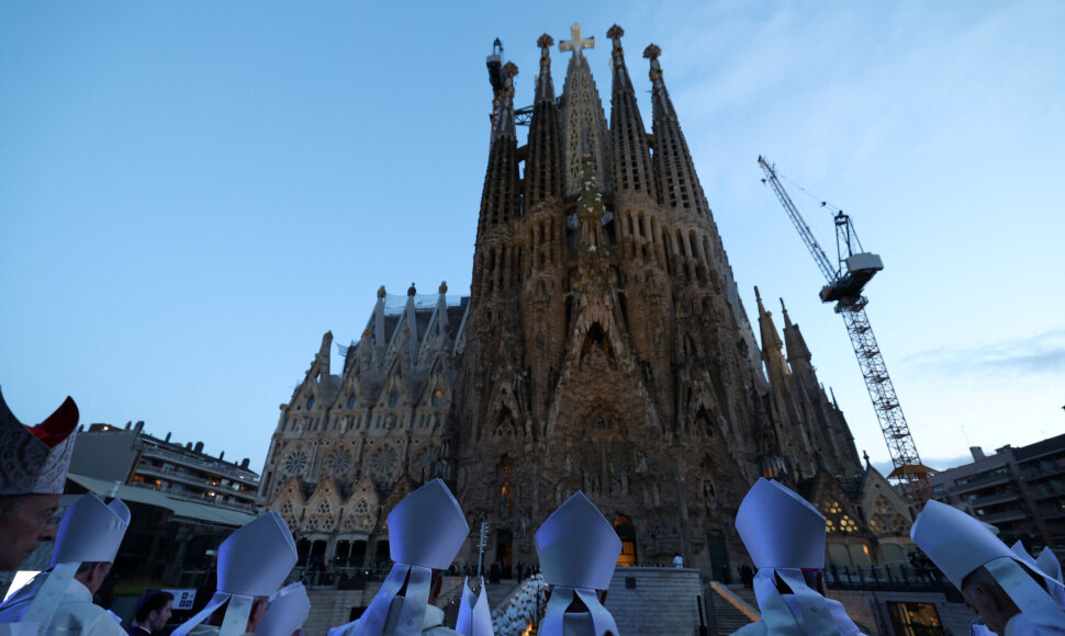 „Sagrada Familia“ pamaldų metu / LLUIS GENE / AFP