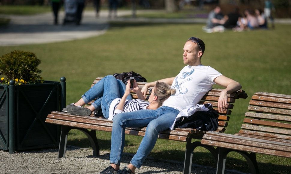 Vilniečiai džiaugiasi vasarišku karščiu