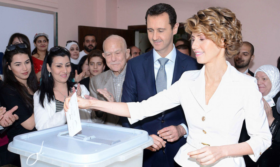 Sirijos prezidentas Basharas al Assadas su žmona Asma