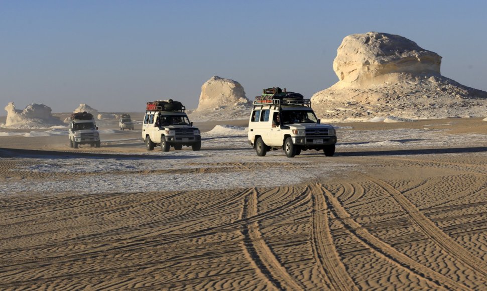 Egipto pajėgų atakuota automobilių kolona