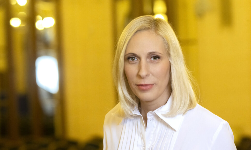 Dr. Reda Cimmperman  