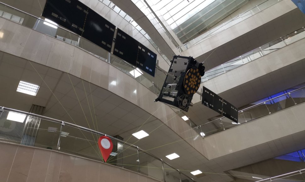 Sumažinta „Galileo“ palydovo kopija GSA pagrindiniame biure Prahoje