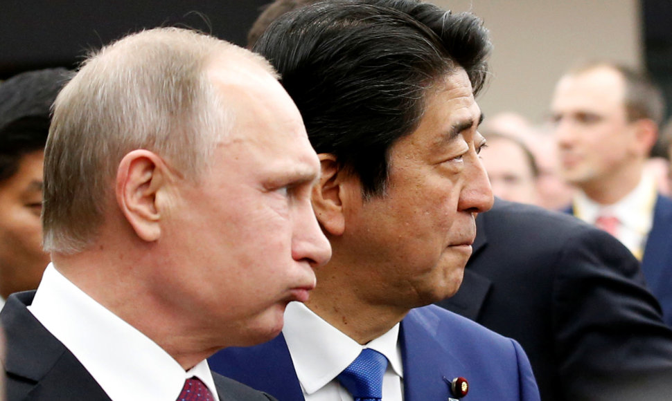 V.Putinas ir K.Abe Japonijoje