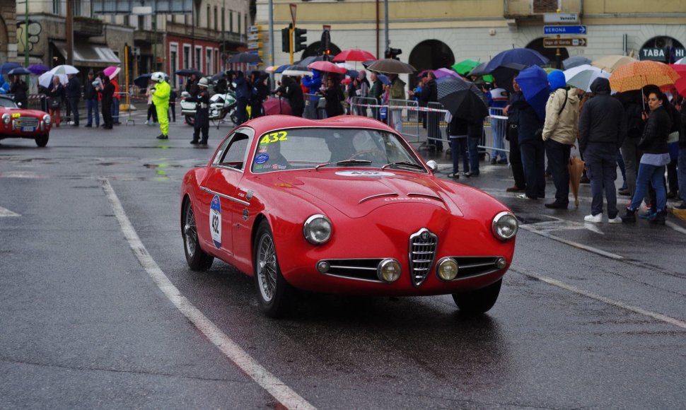 „Mille Miglia“ lenktynių akimirka