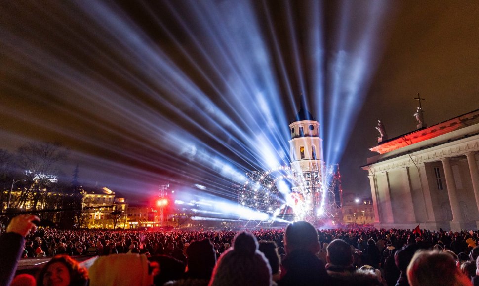 700-ojo Vilniaus gimtadienio renginys Katedros aikštėje ,,Laiko portalas“