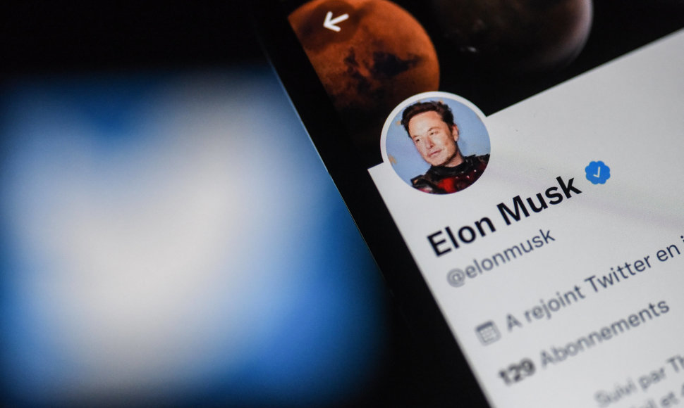 Elonas Muskas pareiškė, kad daugeliui sustabdytų paskyrų bus leista grįžti į platformą