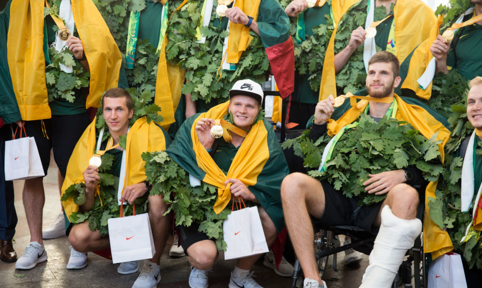 Studentų krepšinio rinktinės sutikimas