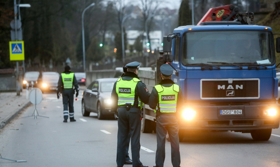 Antikorupcijos dienos proga policija surengė reidą Vilniuje