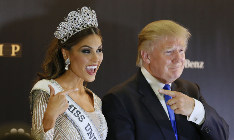 Donaldas Trumpas ir 2013 metų „Mis Visata“ – venesuelietė Gabriela Isler.