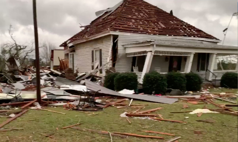 Alabamą nusiaubė tornadas