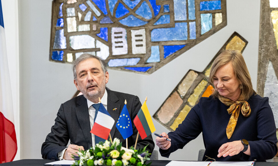 Gilles`is Pécout, Aušrinė Žilinskienė
