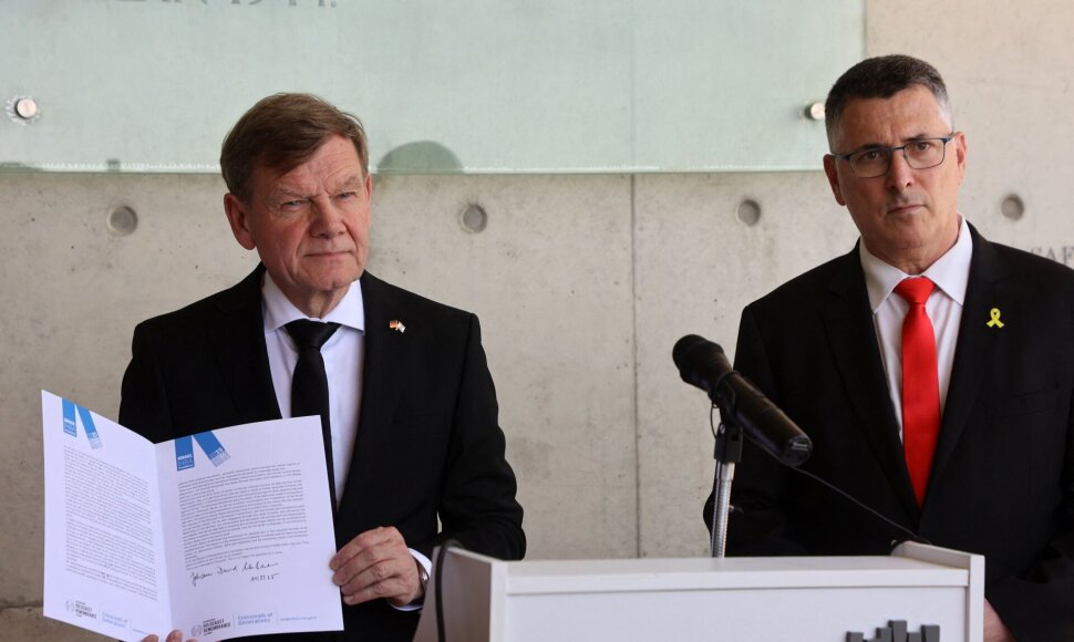 G. Saaras su J. Wadephuliu / GIL COHEN-MAGEN / AFP