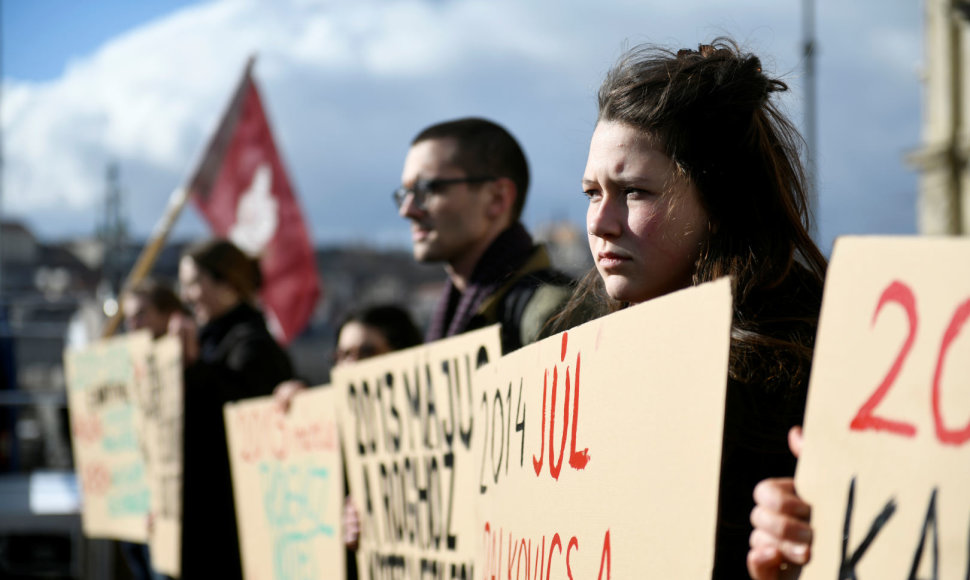 Vengrijoje mokslininkai protestavo prieš vyriausybės pastangas kontroliuoti jų finansavimą