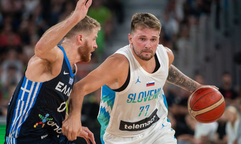 Luka Dončičius prieš Thomasą Walkupą