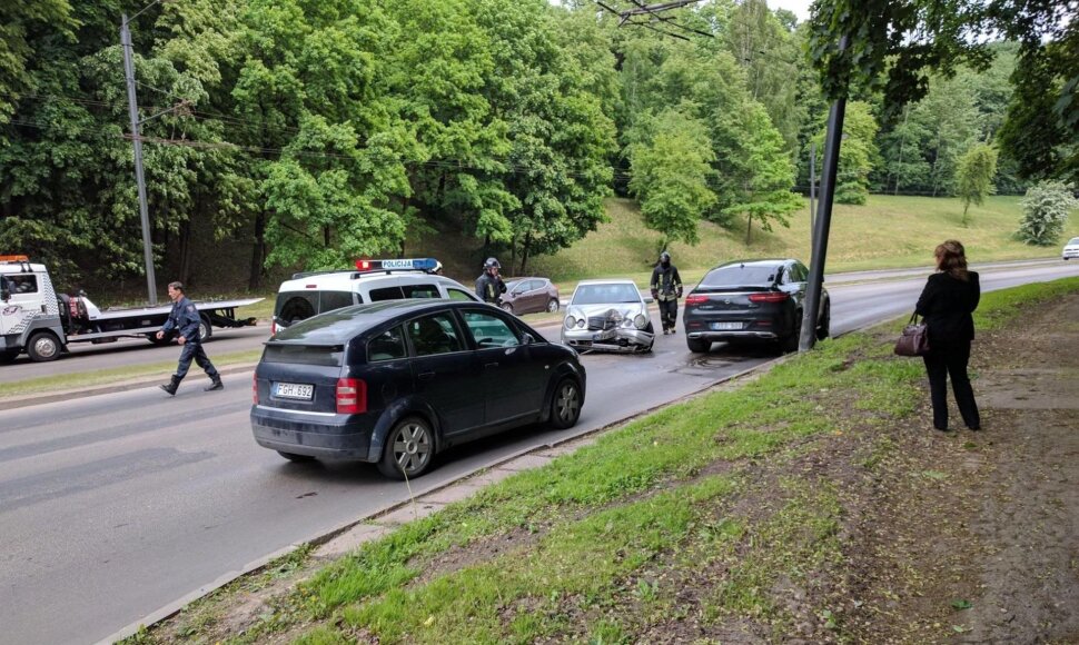 „Mercedes-Benz“ avarija