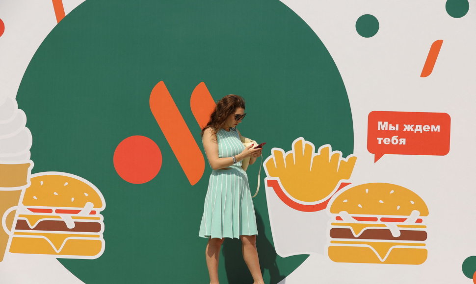 „McDonald's“ restoranai Rusijoje pervadinti „Skanu ir taškas“ („Vkusno i točka“)