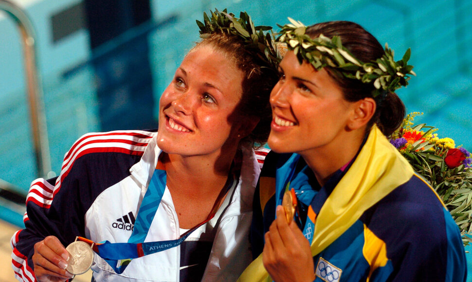 Jana Kločkova (dešinėje) yra laimėjusi keturis olimpinius aukso medalius.
