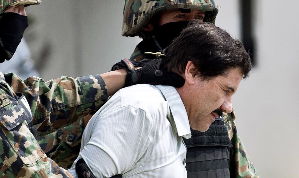 Meksikoje sučiuptas Sinaloa narkotikų kartelio vadeiva Joaquinas Guzmanas.