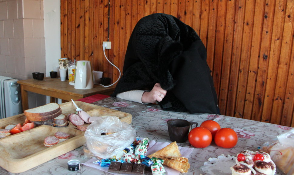 Gricių rinkimų apylinkėje vaišintasi alkoholiu.