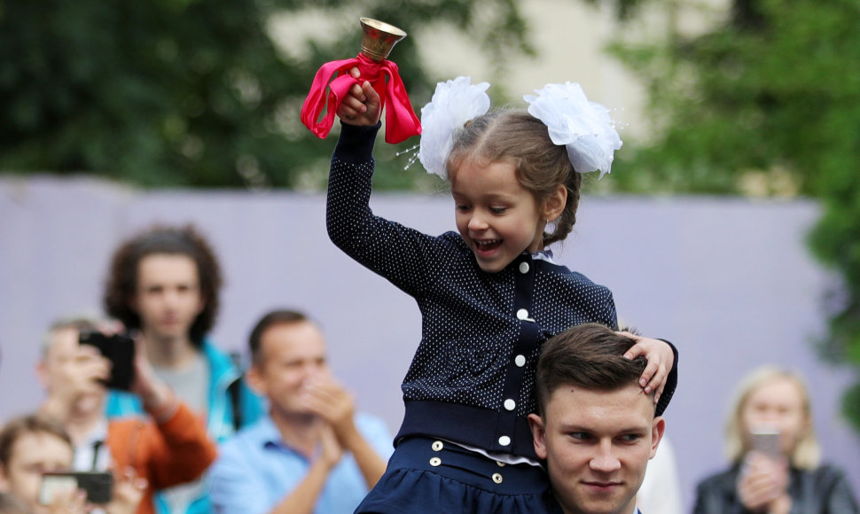 Minsko režimas nusitaikė į mokyklas ir vaikų darželius