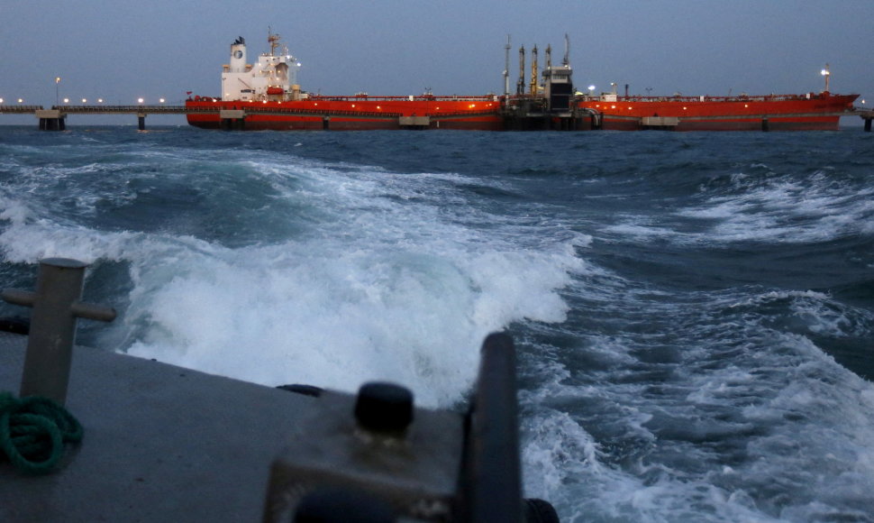 Iranas sulaikė degalų kontrabandą gabenusį užsienio laivą