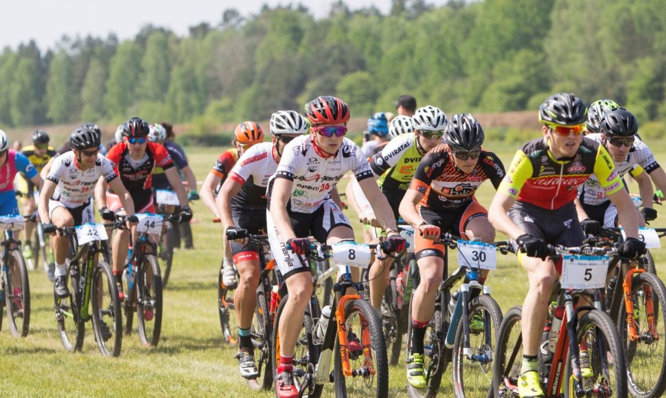 „Volkswagen MTB dviračių maratonų taurės“ sezoną pergalėmis pradėjo favoritai