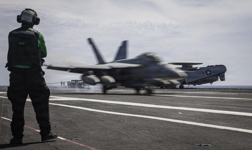 Veiksmas JAV lėktuvne&scaron;yje / Us Navy/U.S Navy / ZUMAPRESS.com
