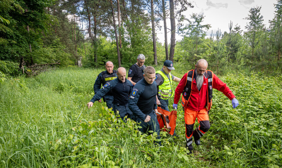 VSAT tarnybinis šuo aptiko parą laiko ieškotą dingusį varėniškį