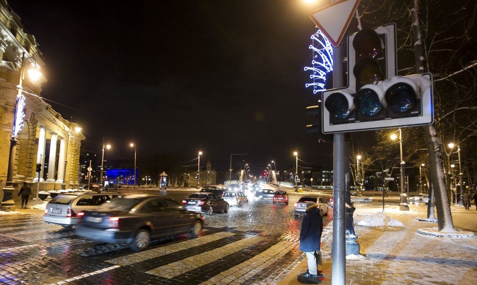 Neveikiantis šviesoforas Vilniuje prie Mindaugo tilto