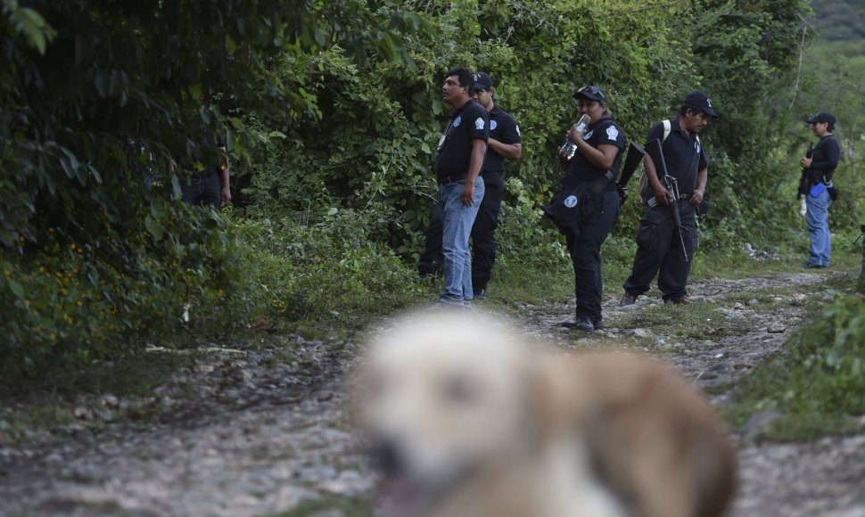 Policija saugo masinės kapavietės Meksikoje vietą
