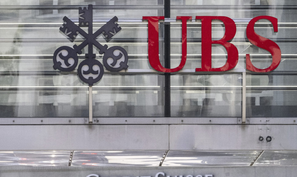 UBS ir „Credit Suisse“