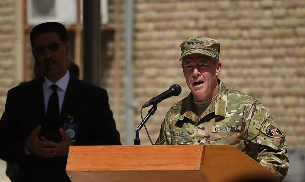 NATO pajėgų Afganistane vadu tapo S.Milleris.