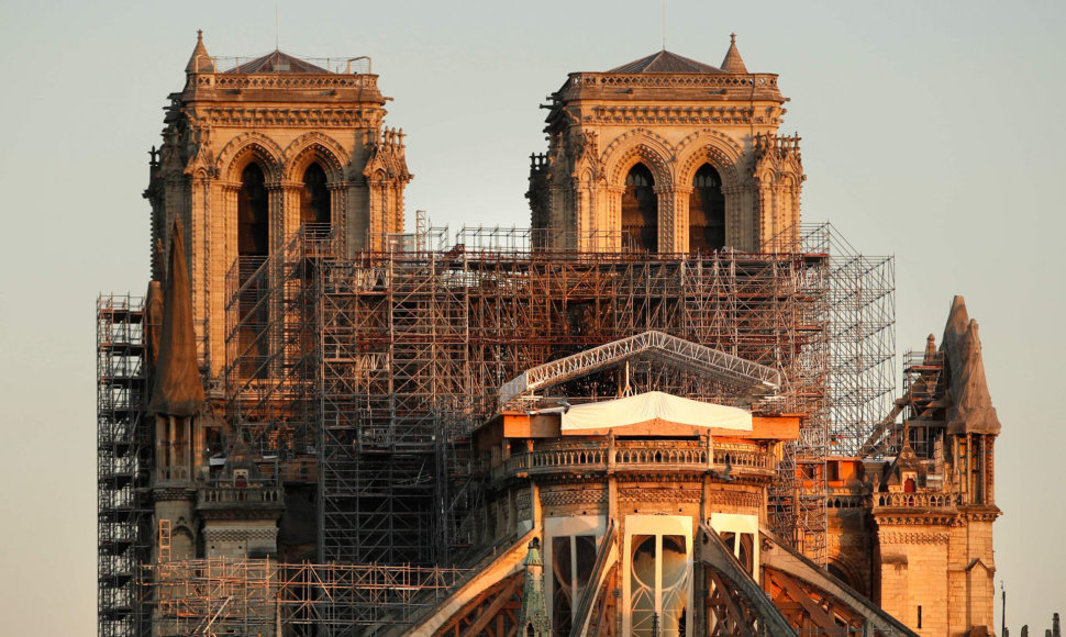 Metai po gaisro Paryžiaus Dievo Motinos katedroje
