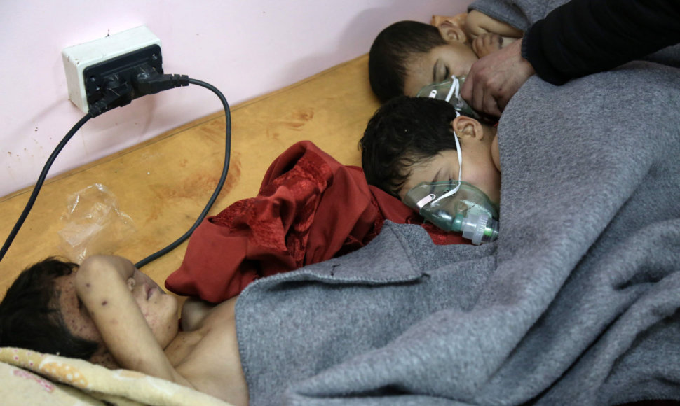 Po reidų Sirijos Rytų Gutoje dešimtims žmonių prireikė pagalbos dėl kvėpavimo sutrikimų