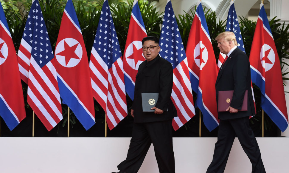 Kim Jong Unas ir Donaldas Trumpas