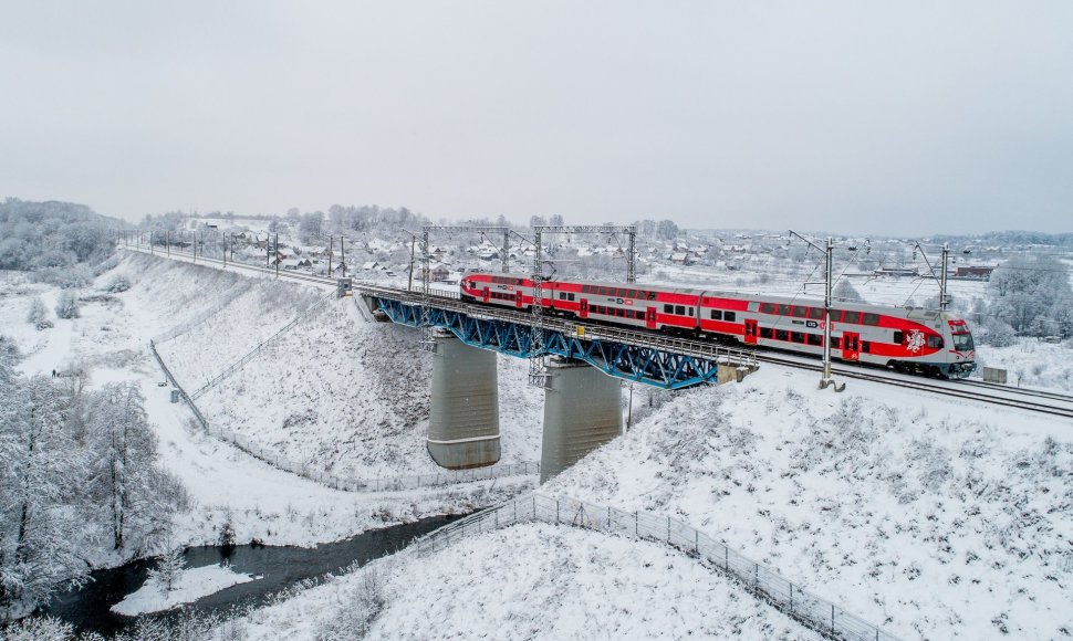 Traukinys žiemą