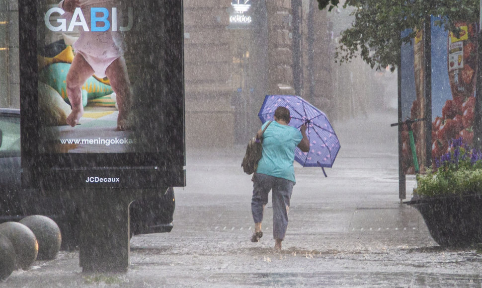 Vilniaus miestą plovė lietus