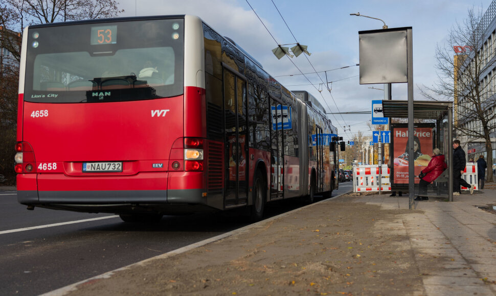Pasipiktinimai dėl tvarkomos gatvės prie Tauragnų st.