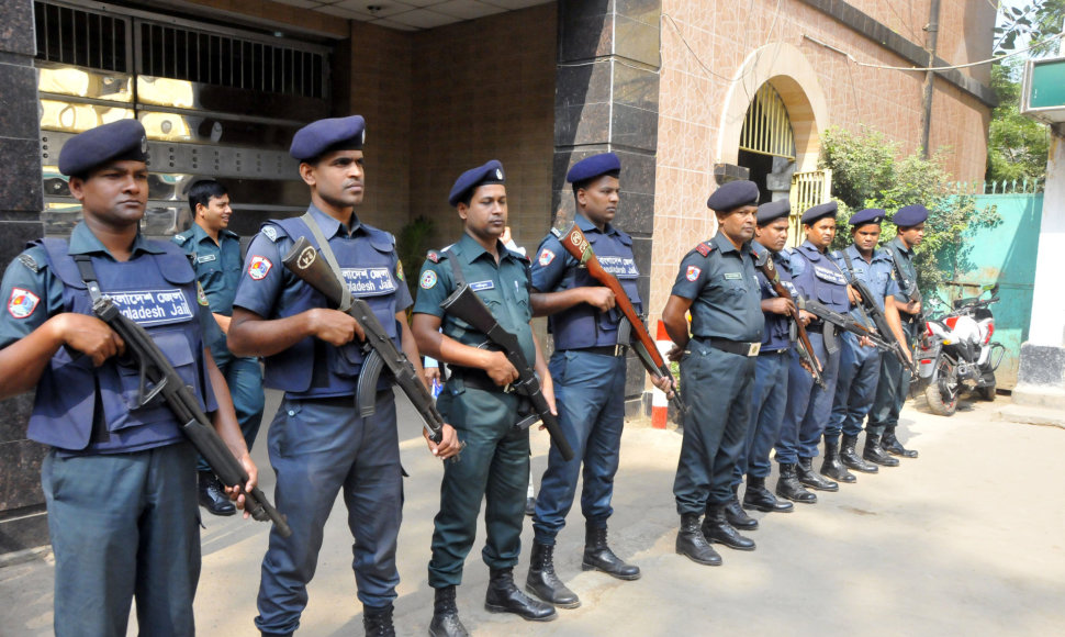 Bangladešo pareigūnai